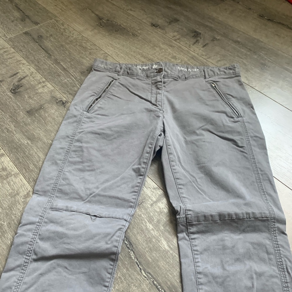 GAP - Picture 2 of 7